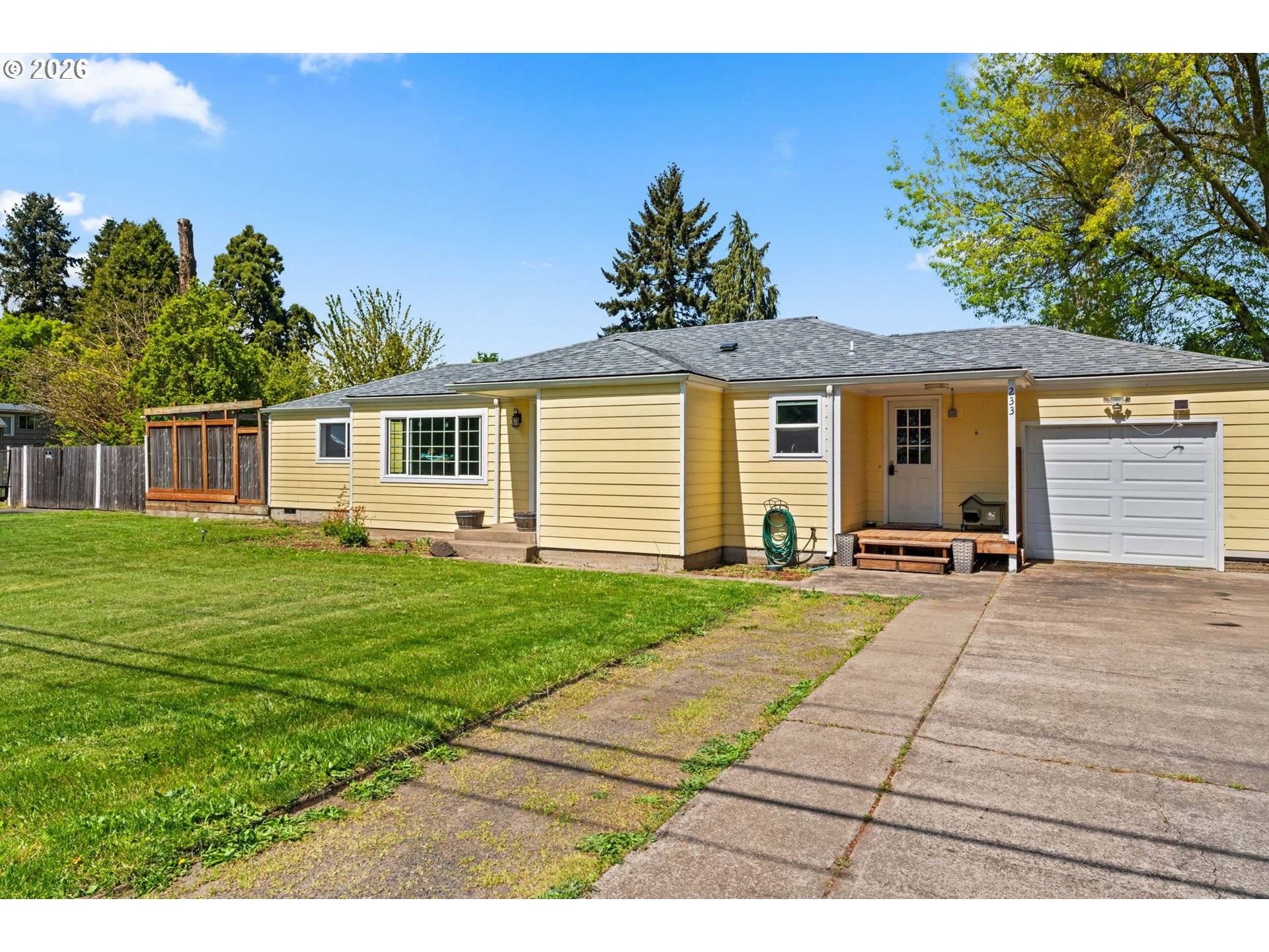 233 HOWARD AVE, Eugene, OR 97404