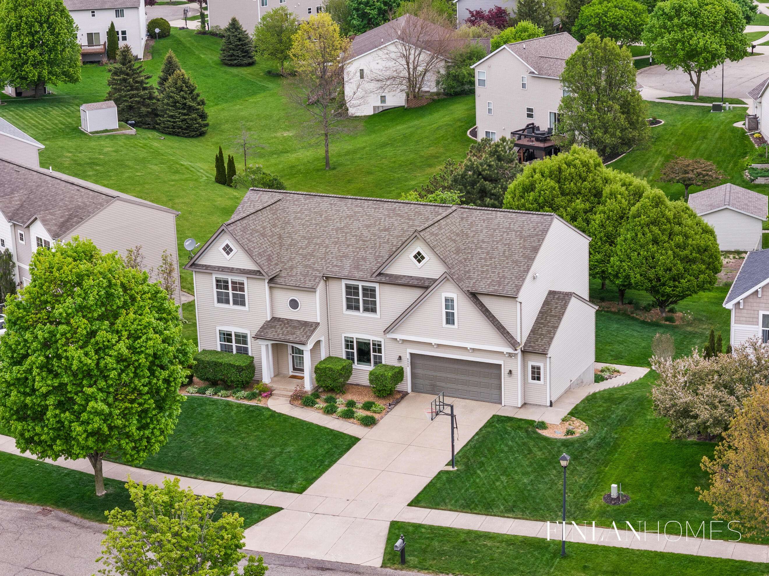 8980 Alanada DR SE, Caledonia Vlg, MI 49316