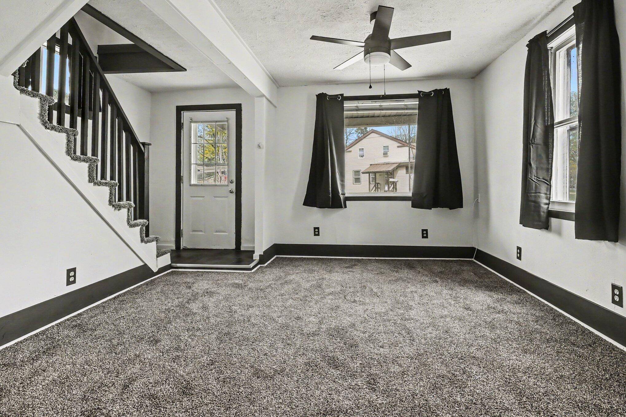 122 S 5th ST, Niles City, MI 49120