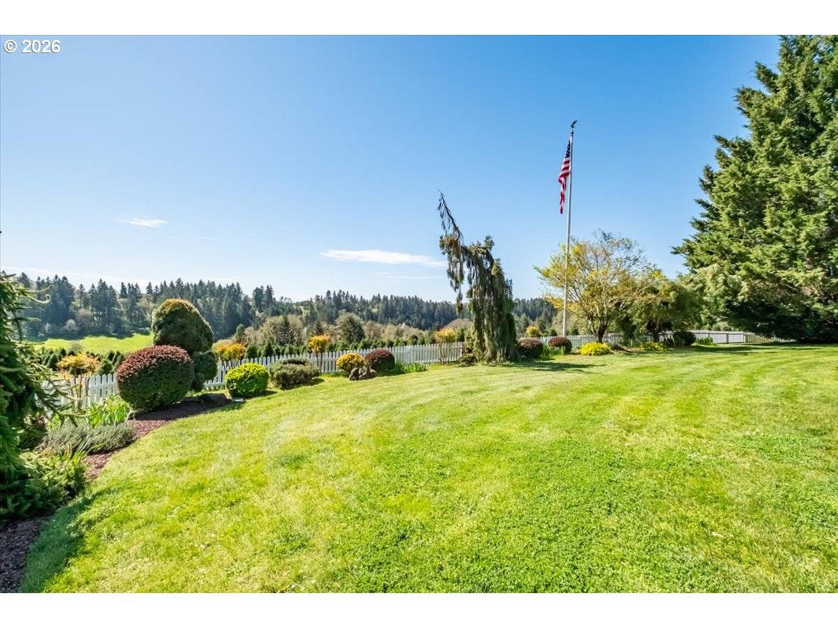 855 PERRYDALE RD, Dallas, OR 97338