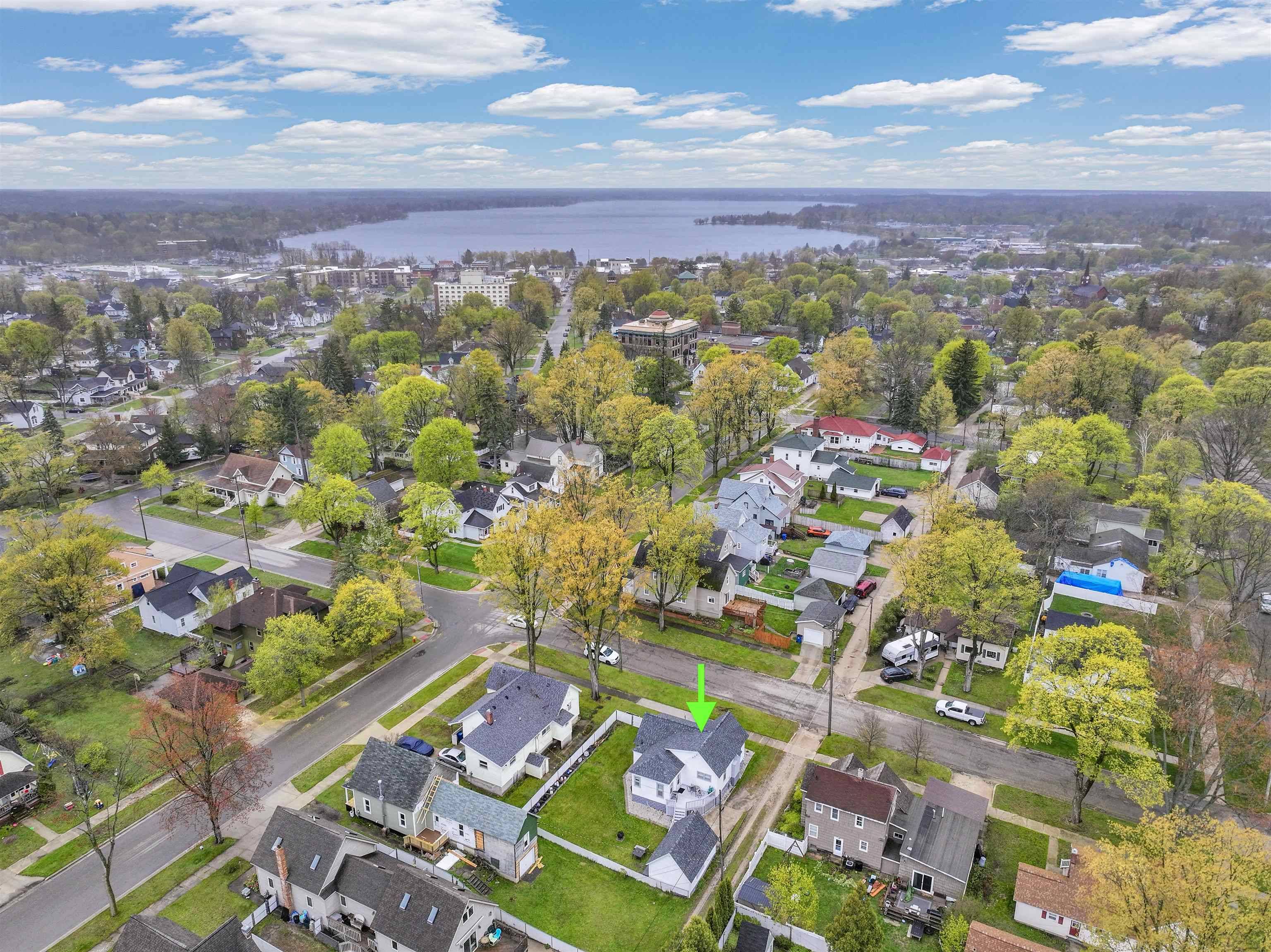 208 Blodgett, Cadillac, MI 49601
