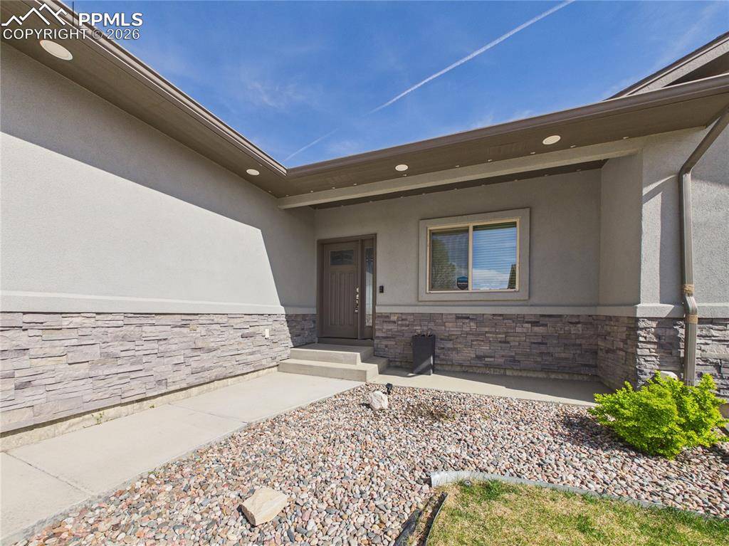 5508 Mark Twain LN, Pueblo, CO 81008