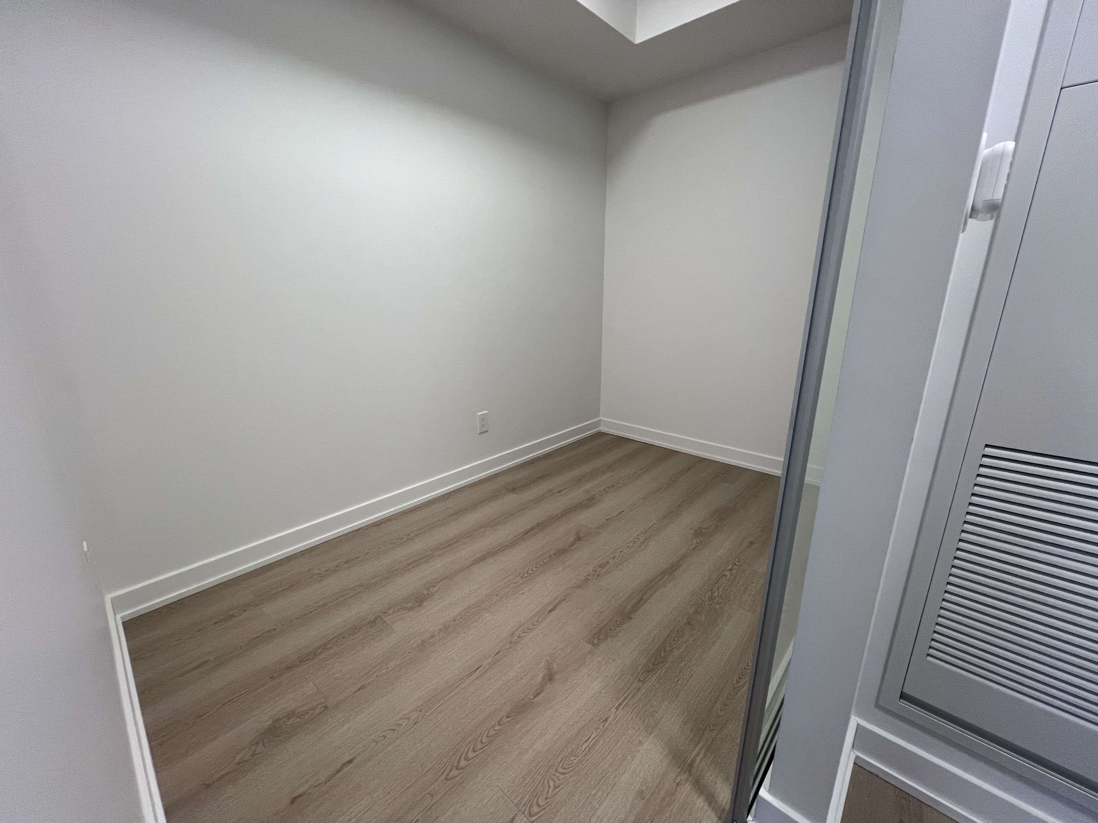 100 Queen ST E #902, Toronto C08, ON M5C 0B5