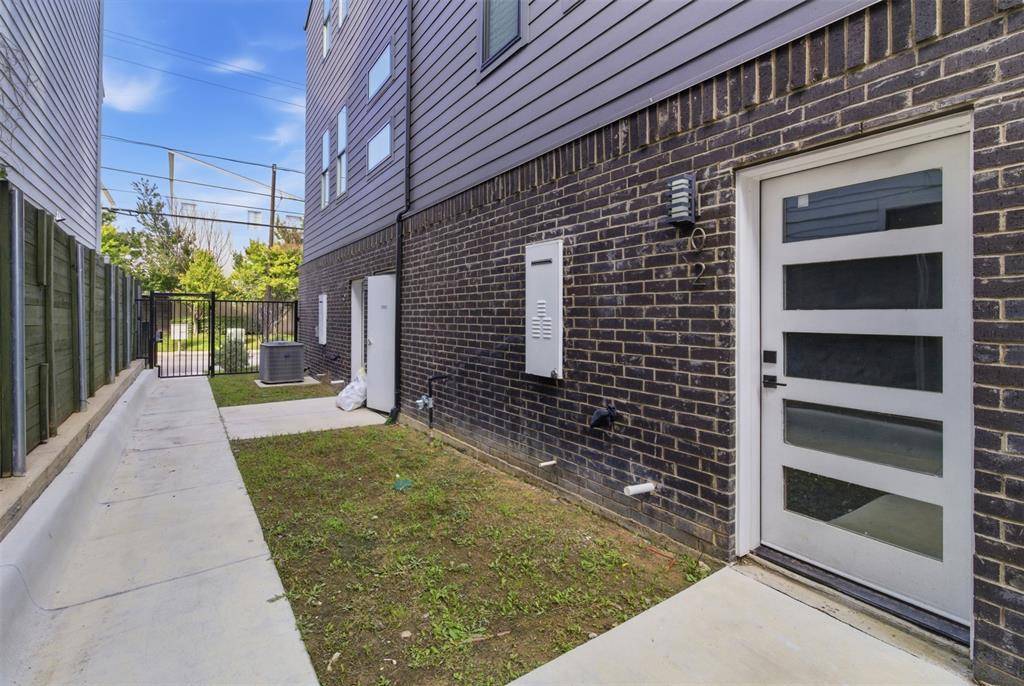 2115 N Fitzhugh Avenue #102, Dallas, TX 75204