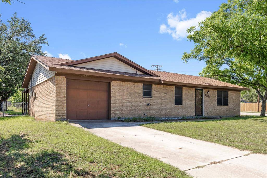 4316 Mimosa Drive, Brownwood, TX 76801