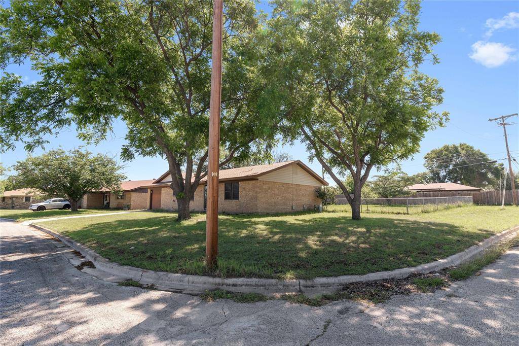 4316 Mimosa Drive, Brownwood, TX 76801
