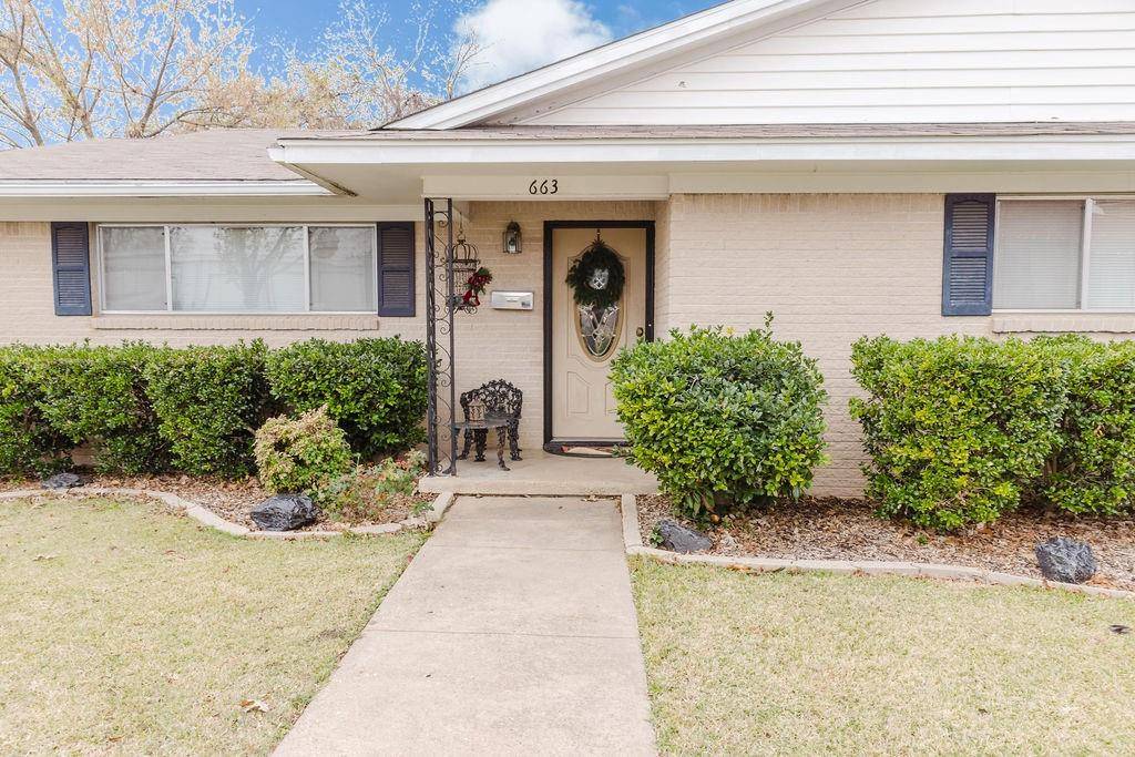 663 6th Street, Honey Grove, TX 75446