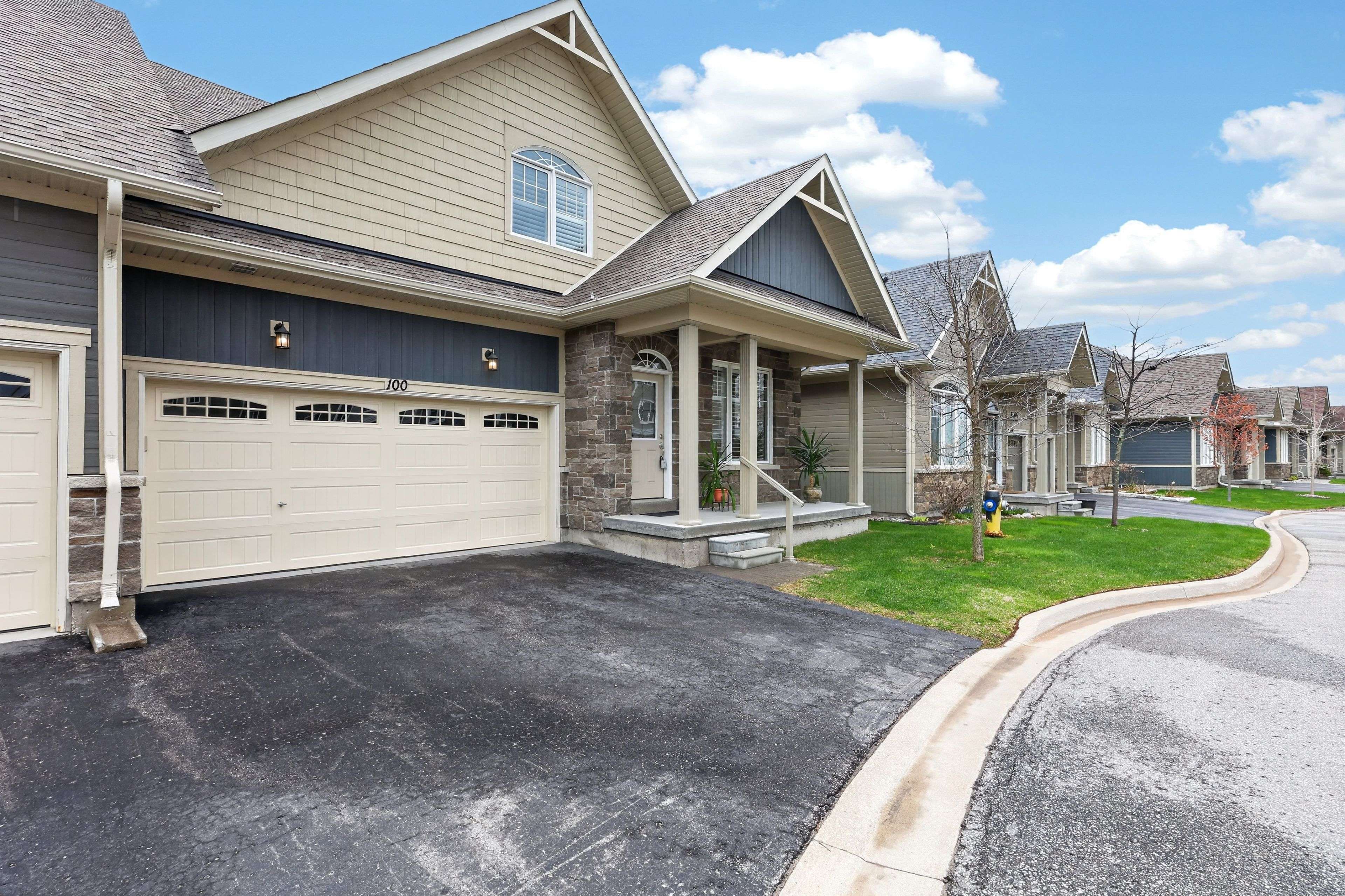 100 Kari CRES, Collingwood, ON L9Y 5B4