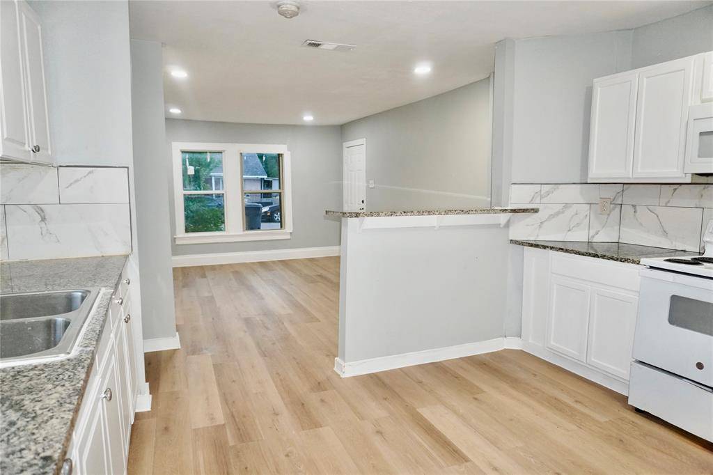 1406 Galloway Avenue, Dallas, TX 75216