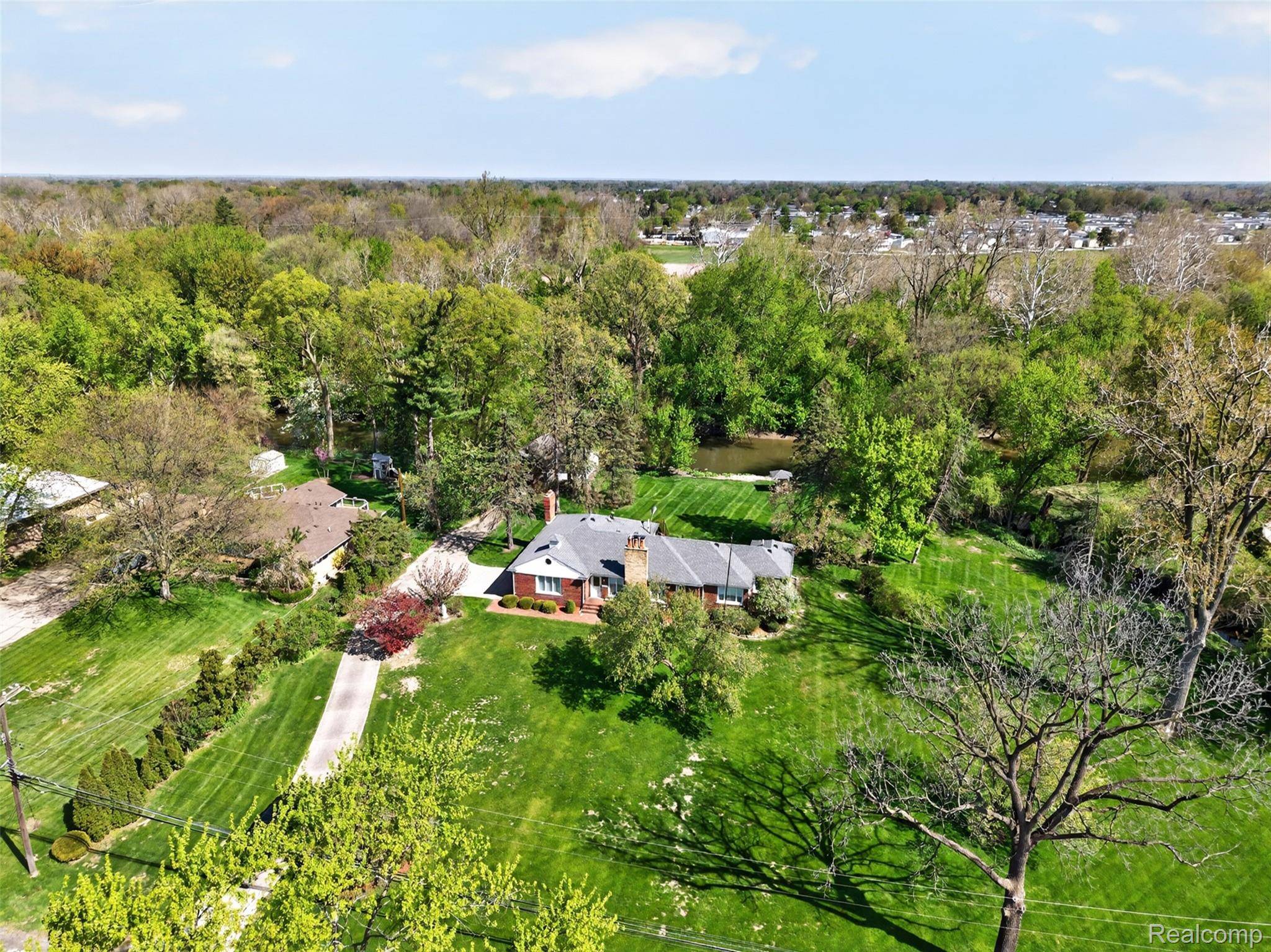 15623 Millar RD, Clinton Charter Township, MI 48036