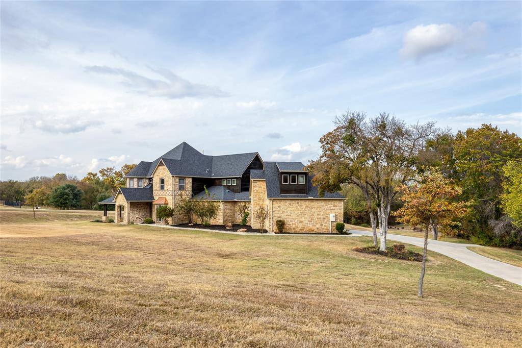 101 E Bozeman Lane, Fort Worth, TX 76108