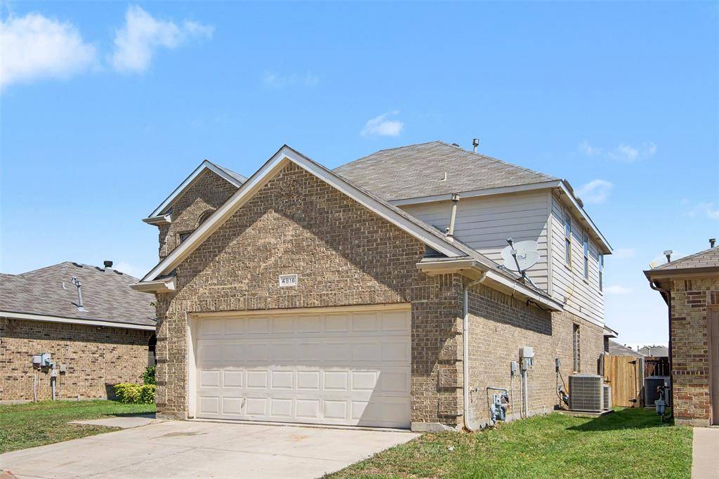 4816 Willow Branch Court, Fort Worth, TX 76036