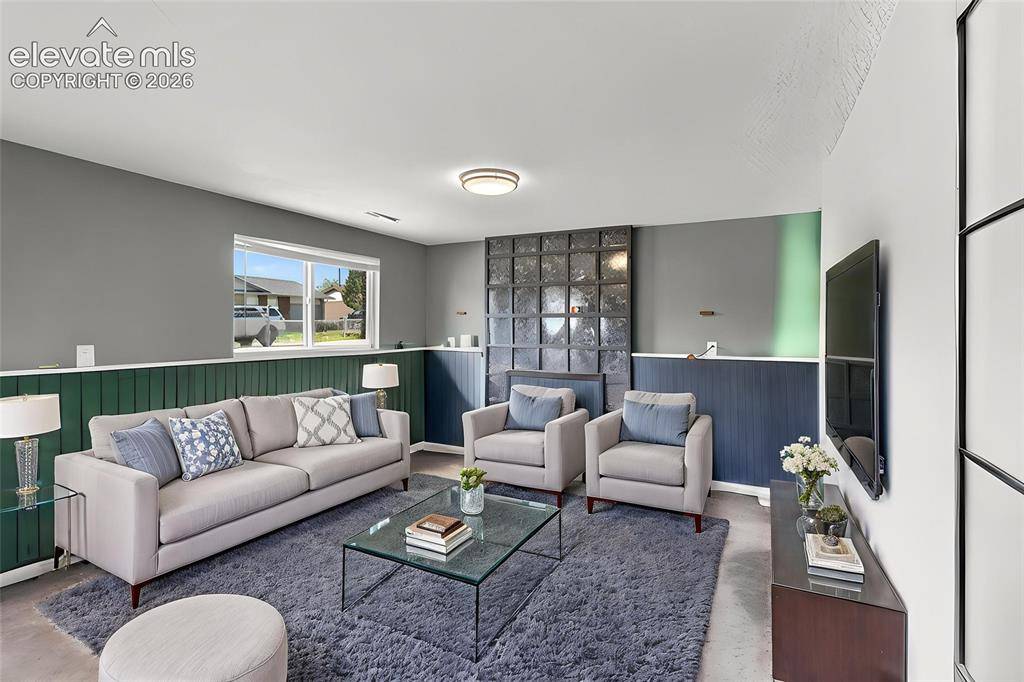 408 Arms LN, Fountain, CO 80817