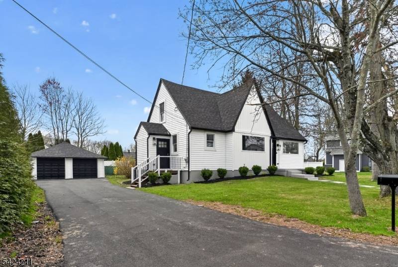 14 Harvest Ave, East Hanover Twp., NJ 07936