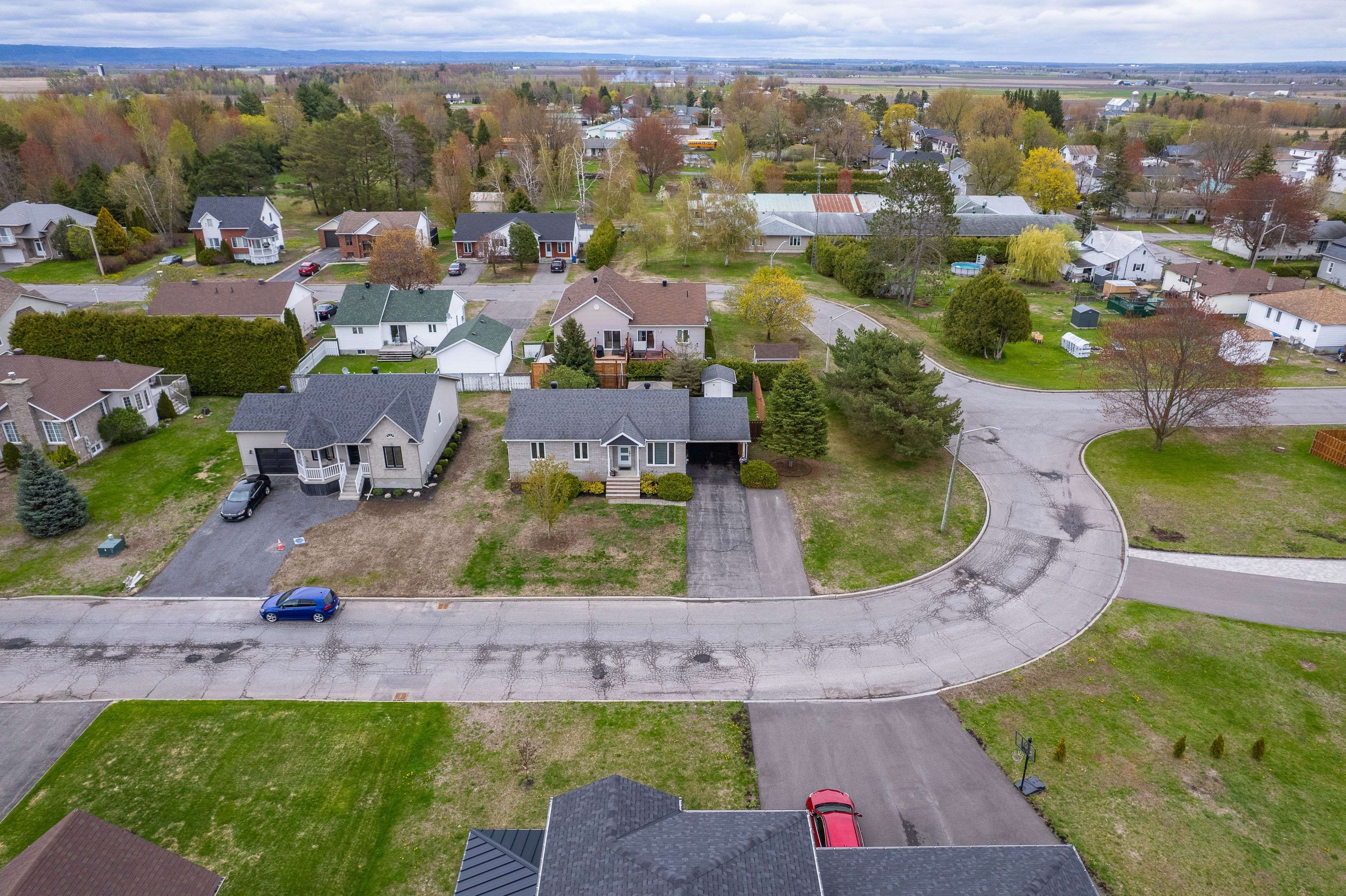 60 Richard ST, Alfred And Plantagenet, ON K0B 1A0