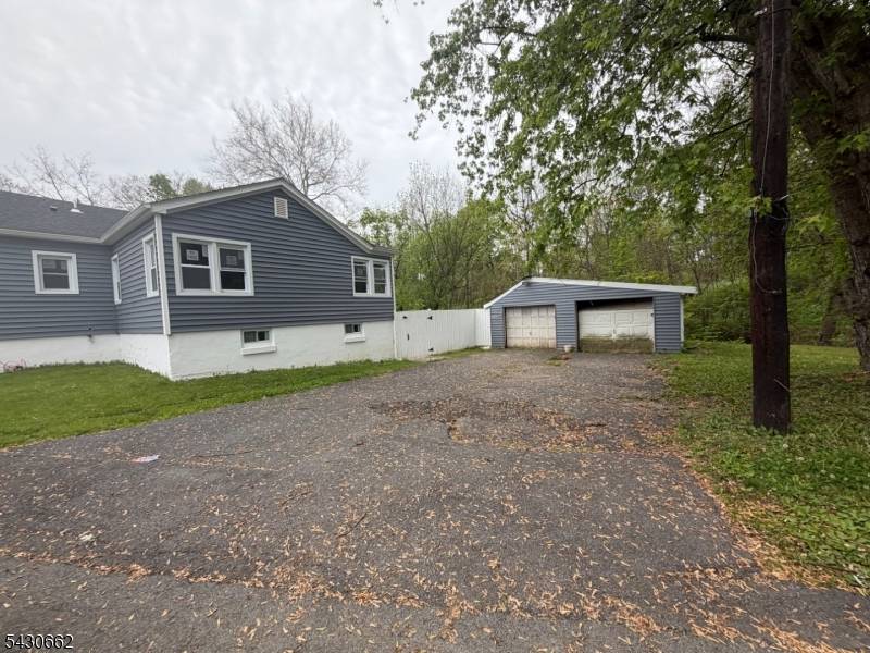 310 6Th St, Belvidere Twp., NJ 07823