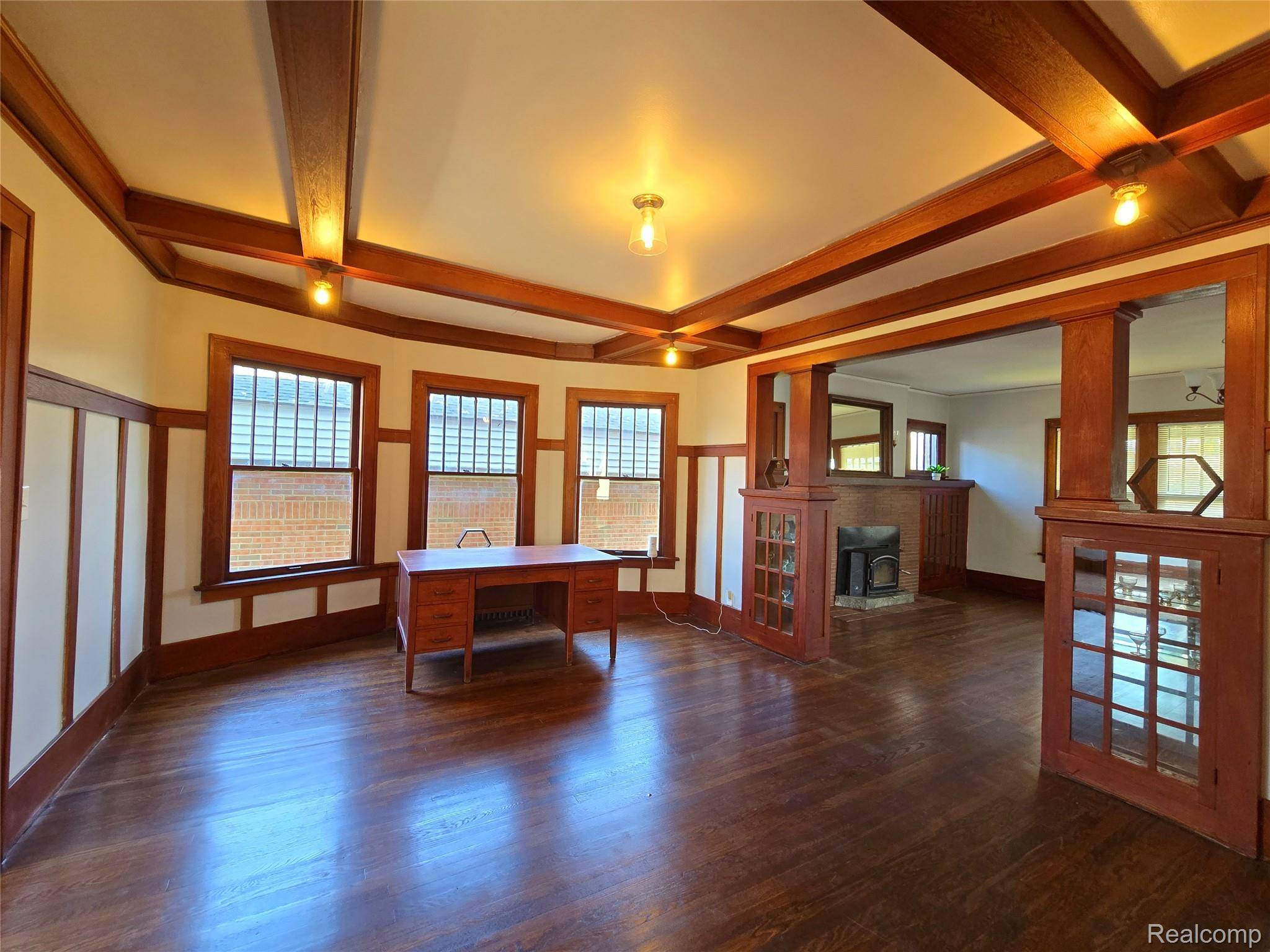 26850 W 7 Mile RD, Redford Charter Township, MI 48240