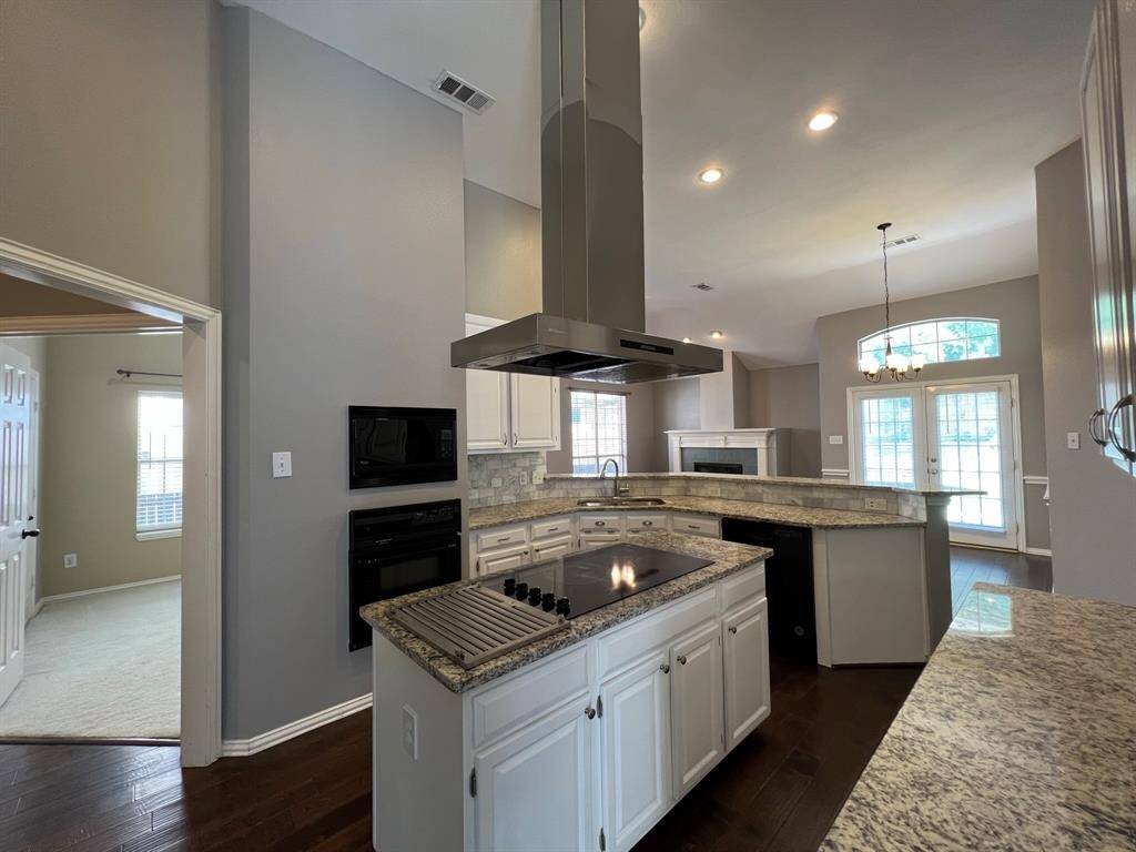 9811 Cliffside Drive, Irving, TX 75063