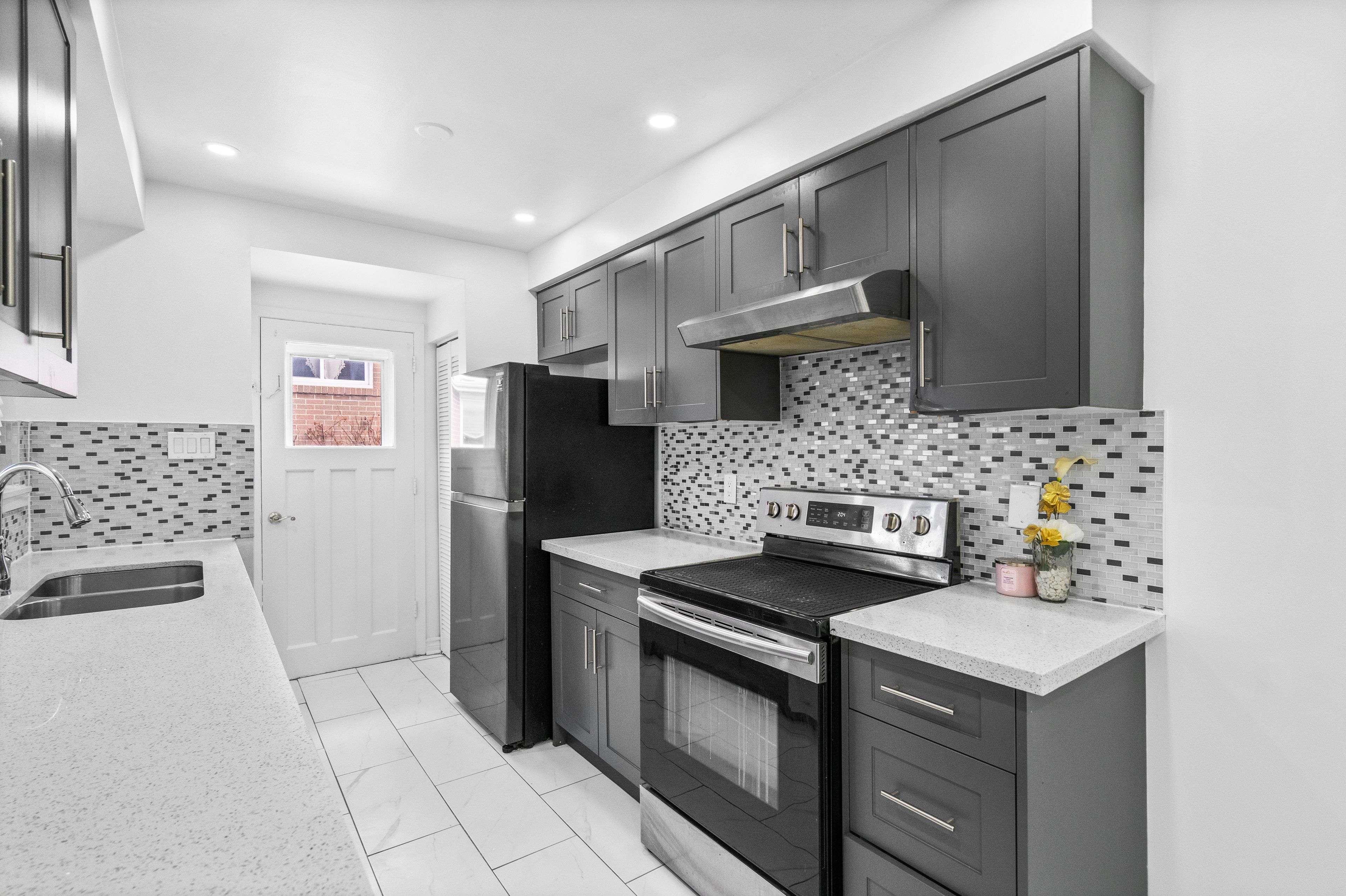 11 Cathcart CRES, Brampton, ON L6T 2A4