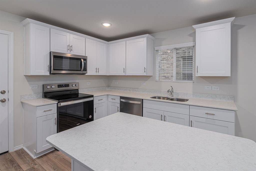 321 Hopson Street, Van Alstyne, TX 75495