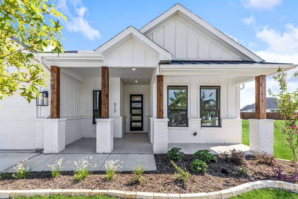 913 Beall Street, Denton, TX 76207