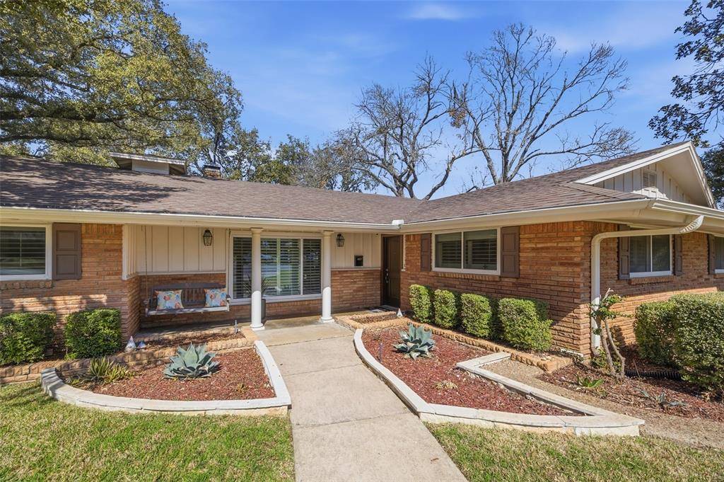4609 Hildring Drive E, Fort Worth, TX 76109