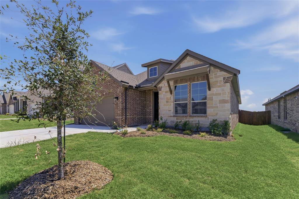 3512 Helena Street, Gainesville, TX 76240