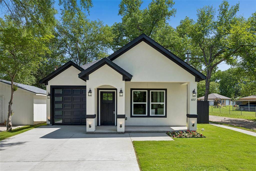 602 W Newton Street, Terrell, TX 75160