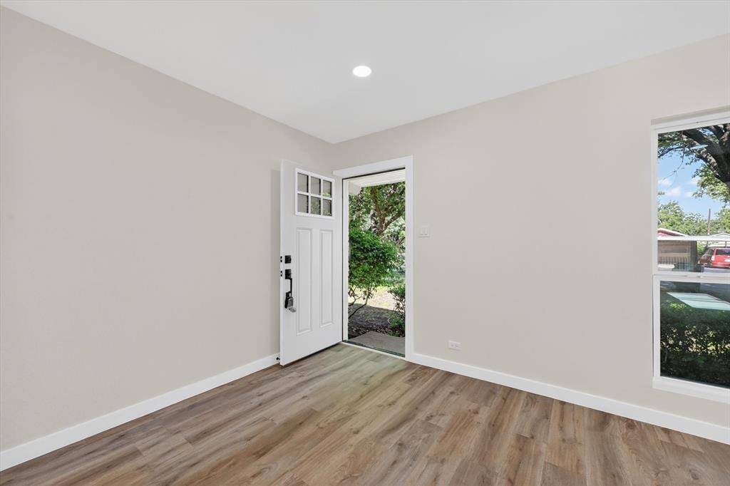 3726 Cypress Avenue, Dallas, TX 75227