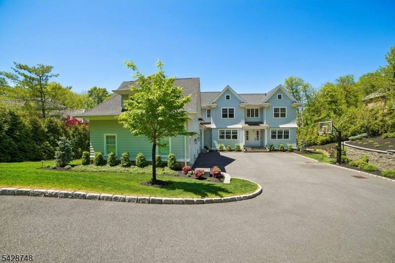 132 Hartshorn Dr, Millburn Twp., NJ 07078