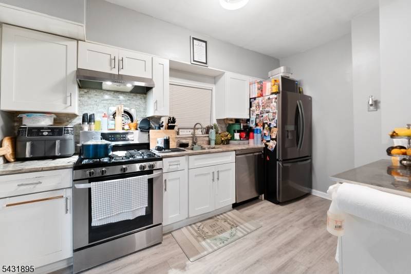 132 Jerome Pl, Bloomfield Twp., NJ 07003