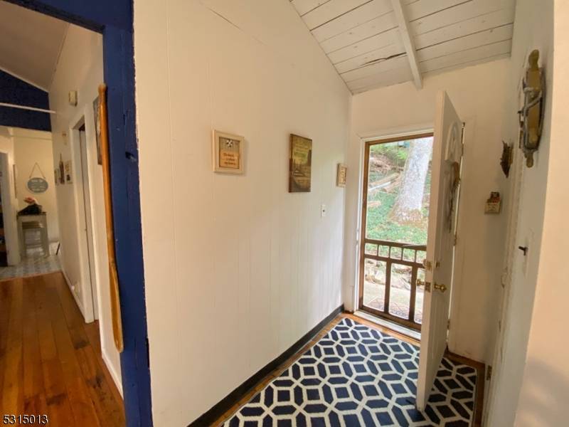 40 Playhouse Park, Jefferson Twp., NJ 07849