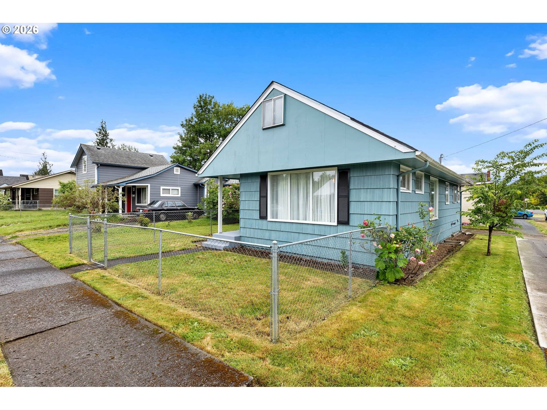 807 N 8TH AVE, Kelso, WA 98626