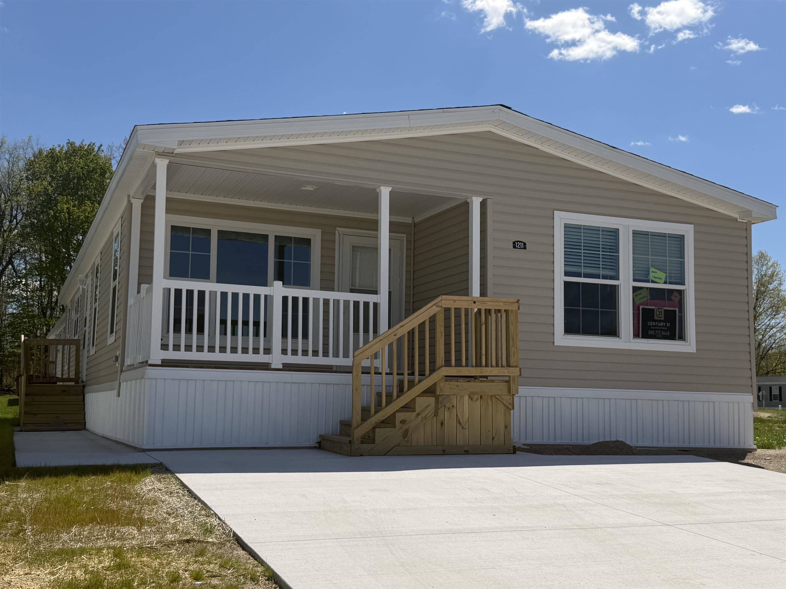1211 Wellington DR, Union Twp, MI 48858