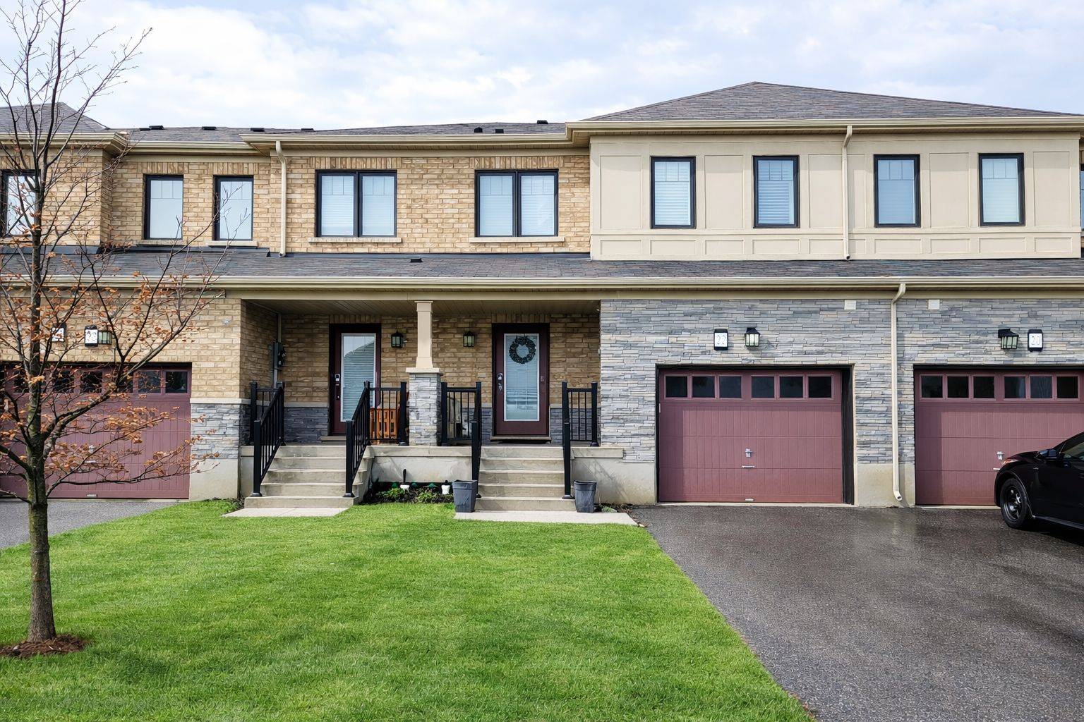 22 Sherway ST, Hamilton, ON L8J 0J4