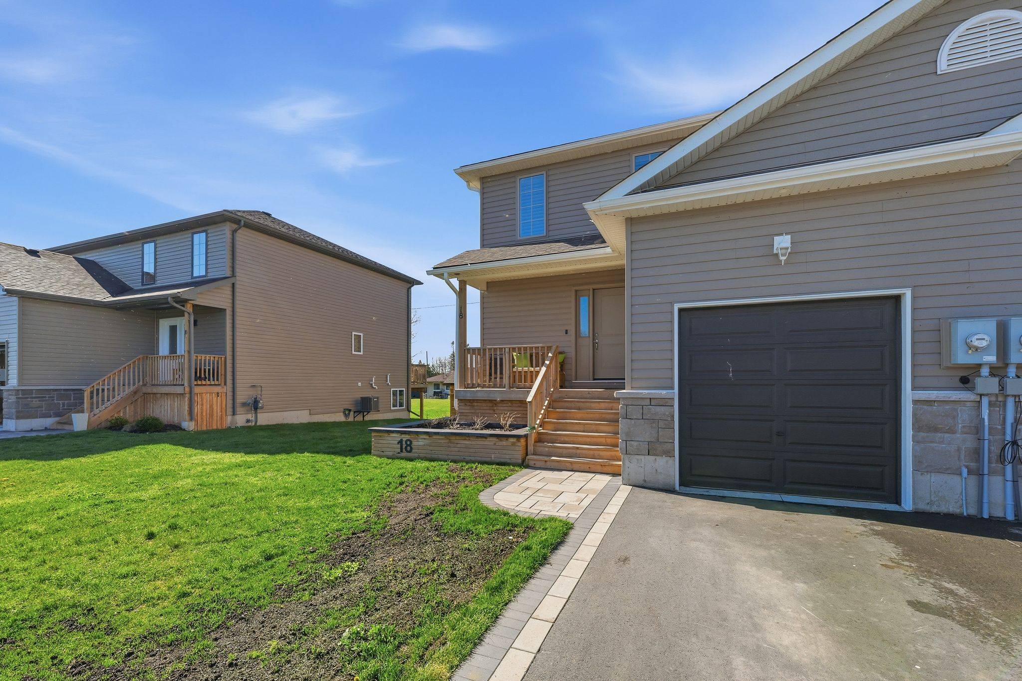 18 Rabbit RD, Brighton, ON K0K 1H0