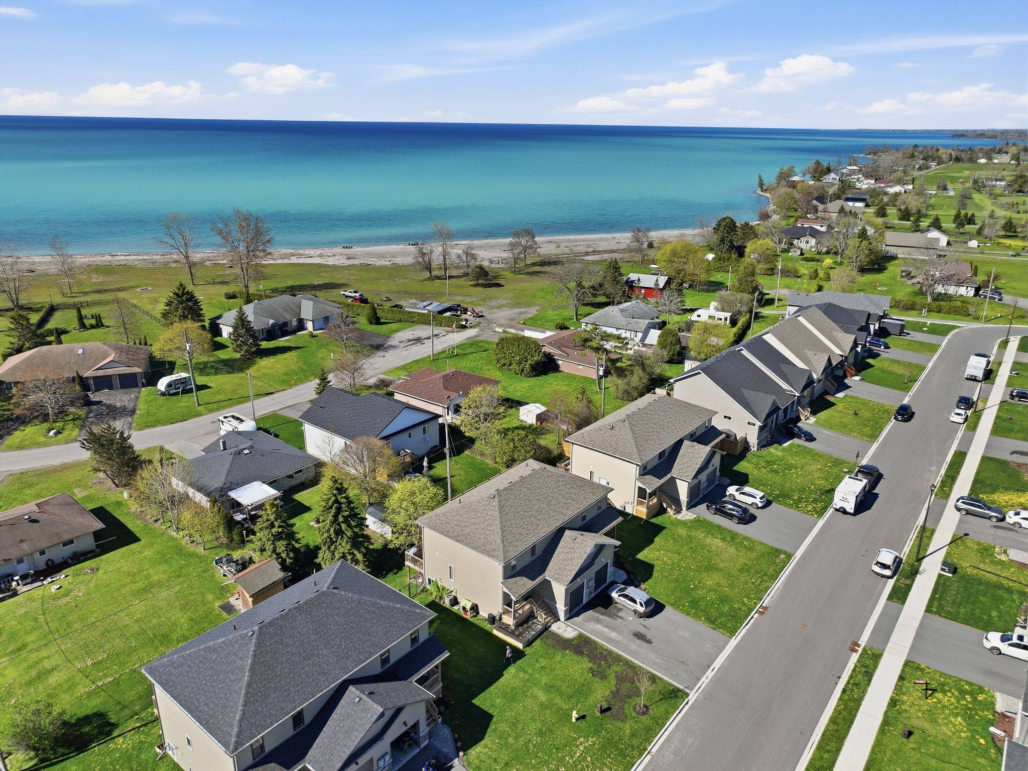 18 Rabbit RD, Brighton, ON K0K 1H0