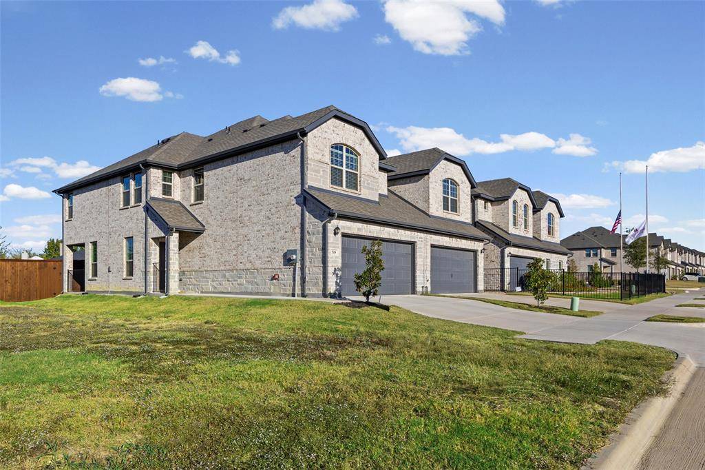 519 Sandiford Court, Mansfield, TX 76063