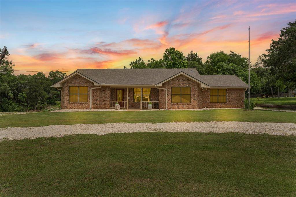 162 Highridge Drive, Bruceville, TX 76630