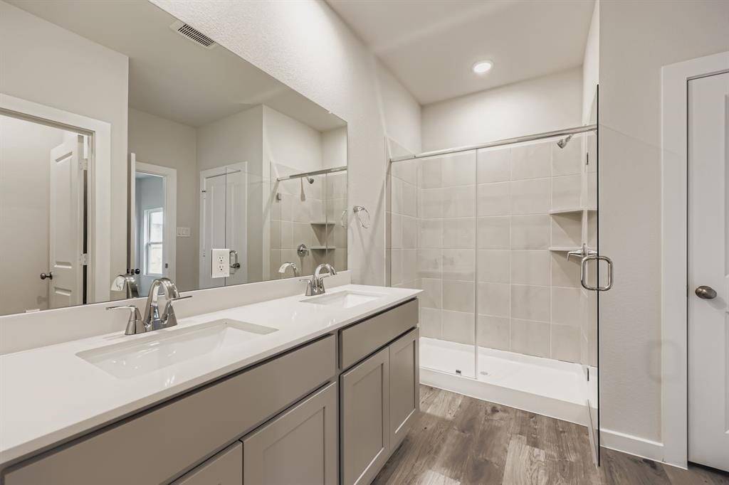 1021 Park Oak Lane, Crowley, TX 76036
