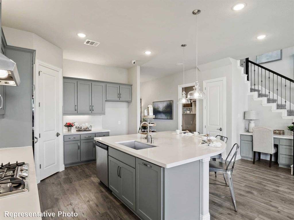 1143 Rothland Lane, Red Oak, TX 75154