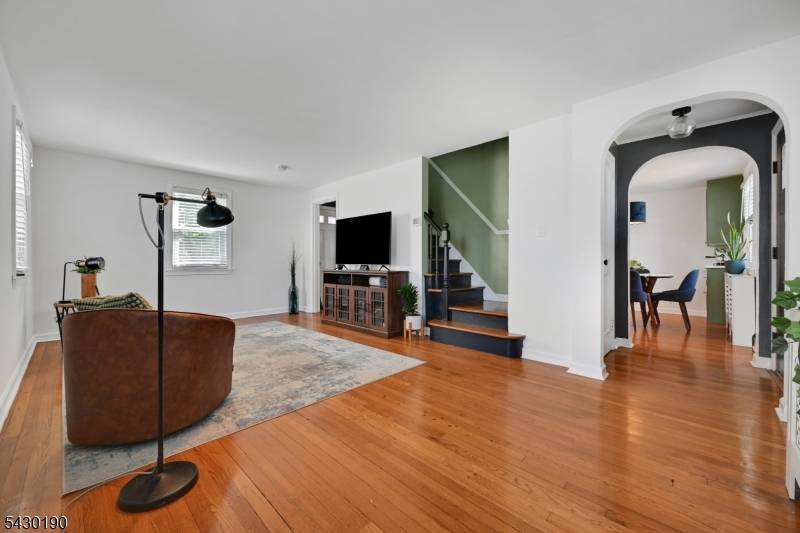 2-05 33Rd St, Fair Lawn Boro, NJ 07410