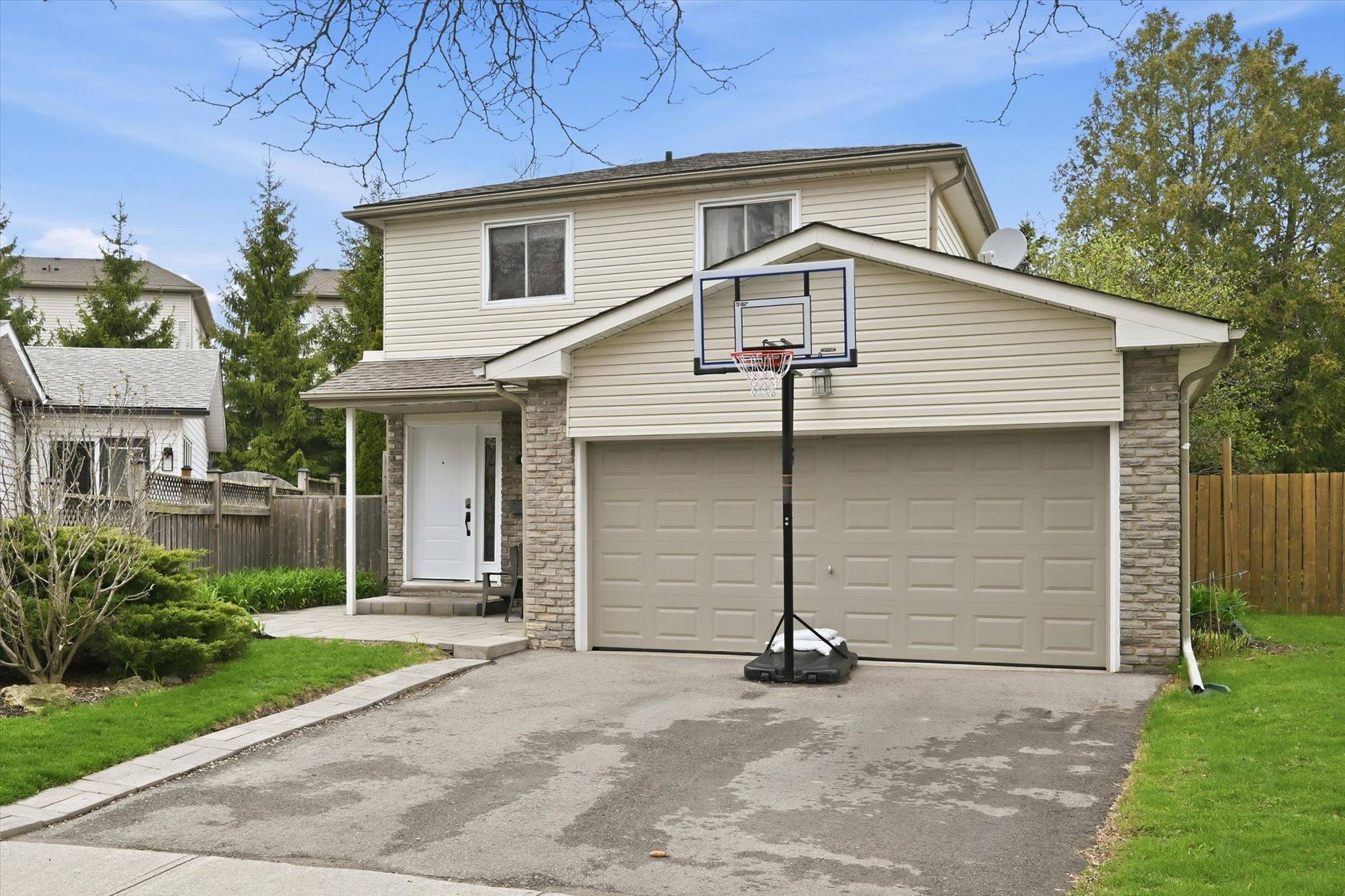 712 Auburn CRES, Burlington, ON L7L 5B2