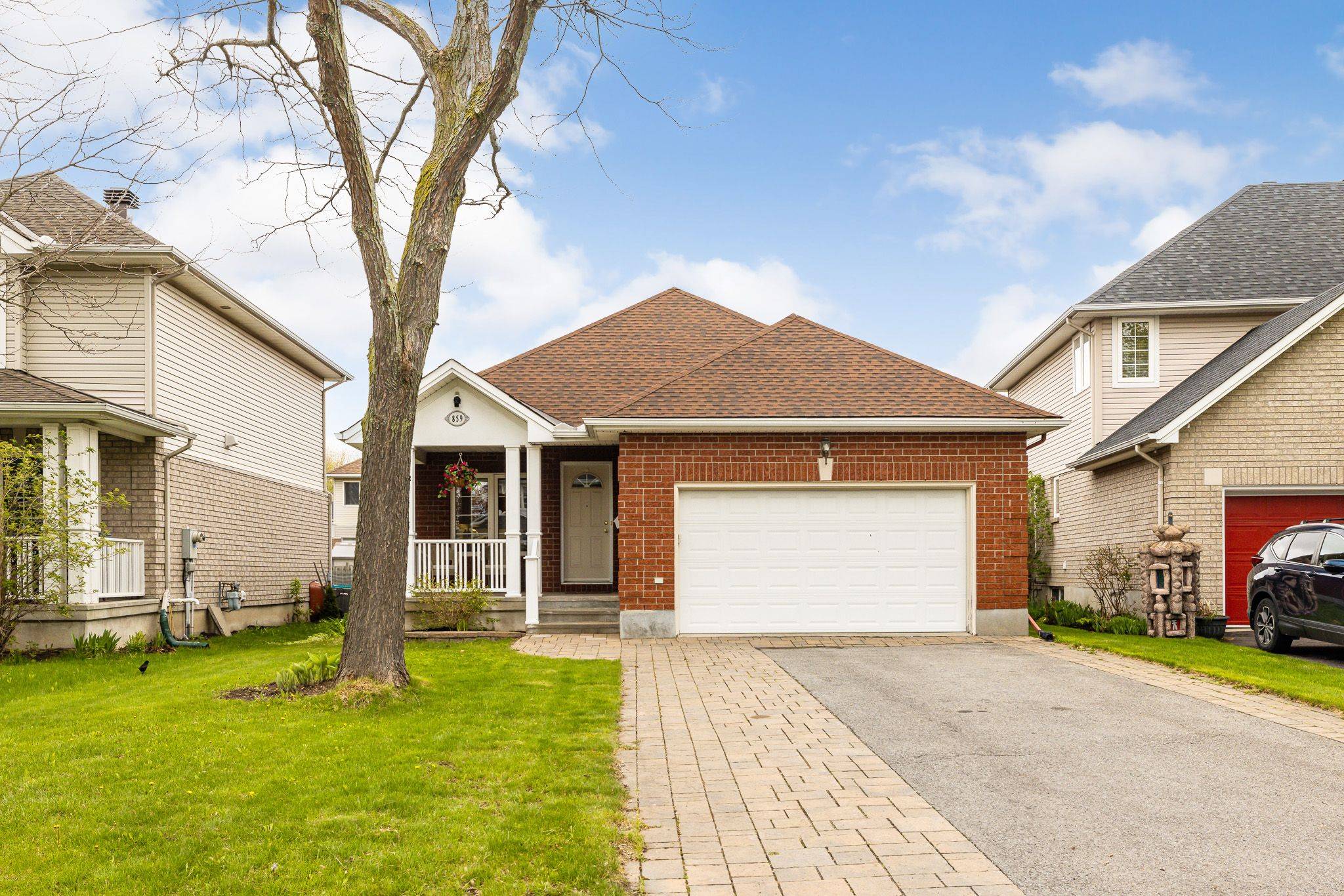 859 Giant Cedars CRES, Blossom Park - Airport And Area, ON K1V 1P1