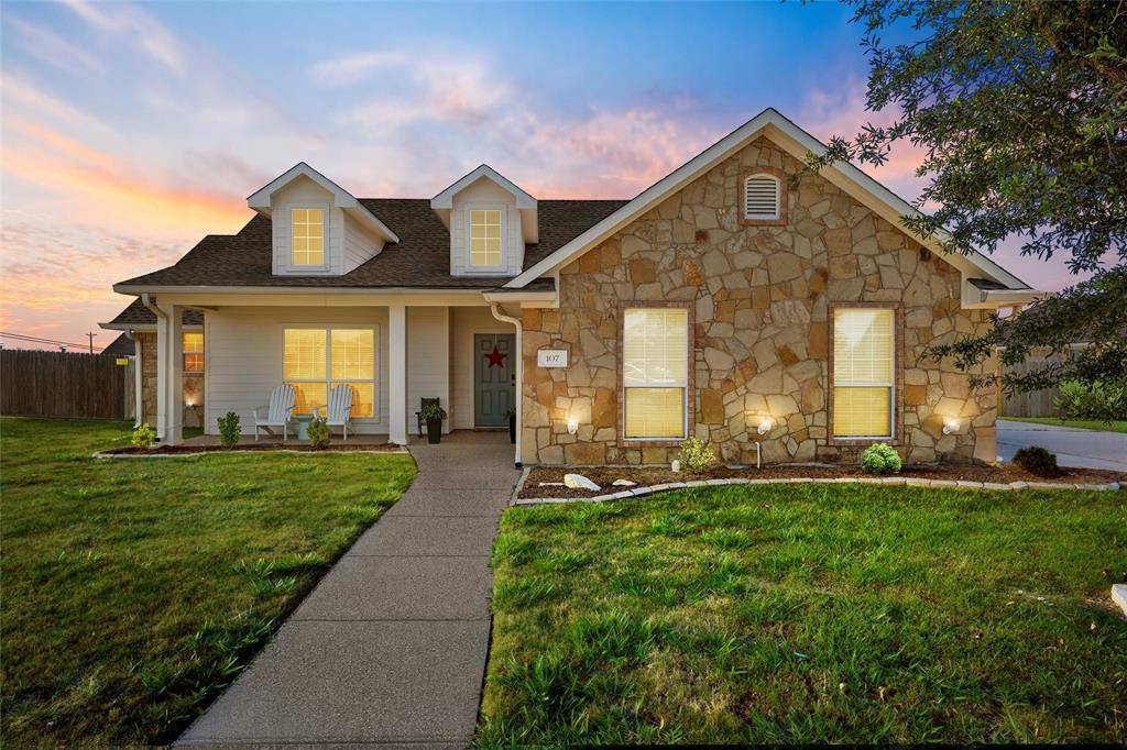 107 Oak Meadow Trail, Mcgregor, TX 76657