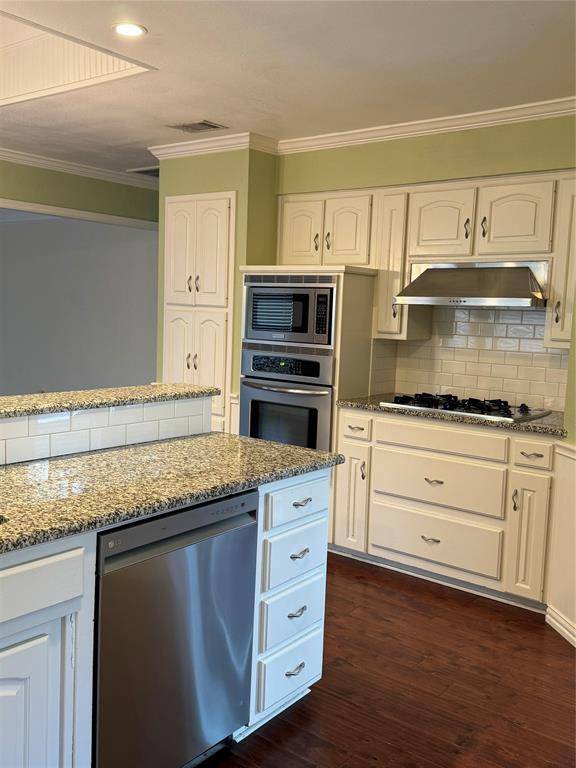 2907 Sweet Briar Street, Grapevine, TX 76051