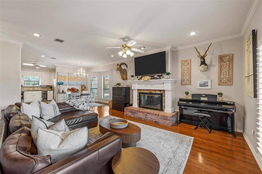 312 Tree Grove Circle, Waco, TX 76712