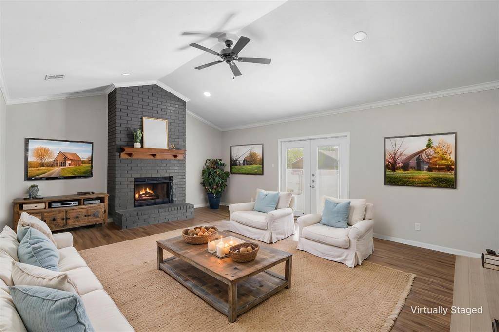 154 Longhorn Parkway, Axtell, TX 76624