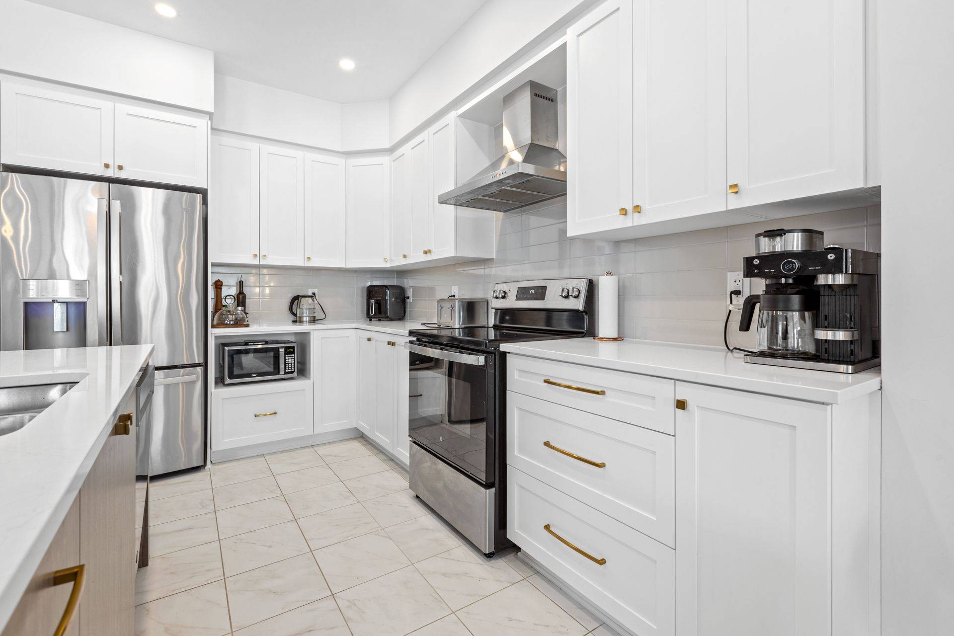 674 Honeydew ST, Blossom Park - Airport And Area, ON K1X 0K5
