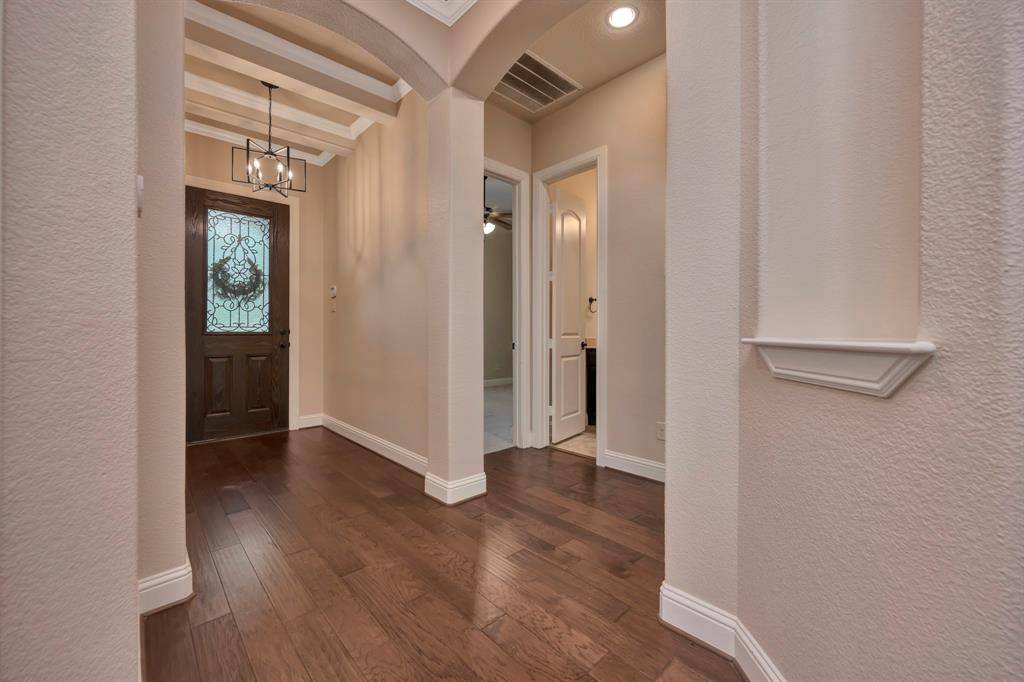 448 Chestnut Lane, Roanoke, TX 76262